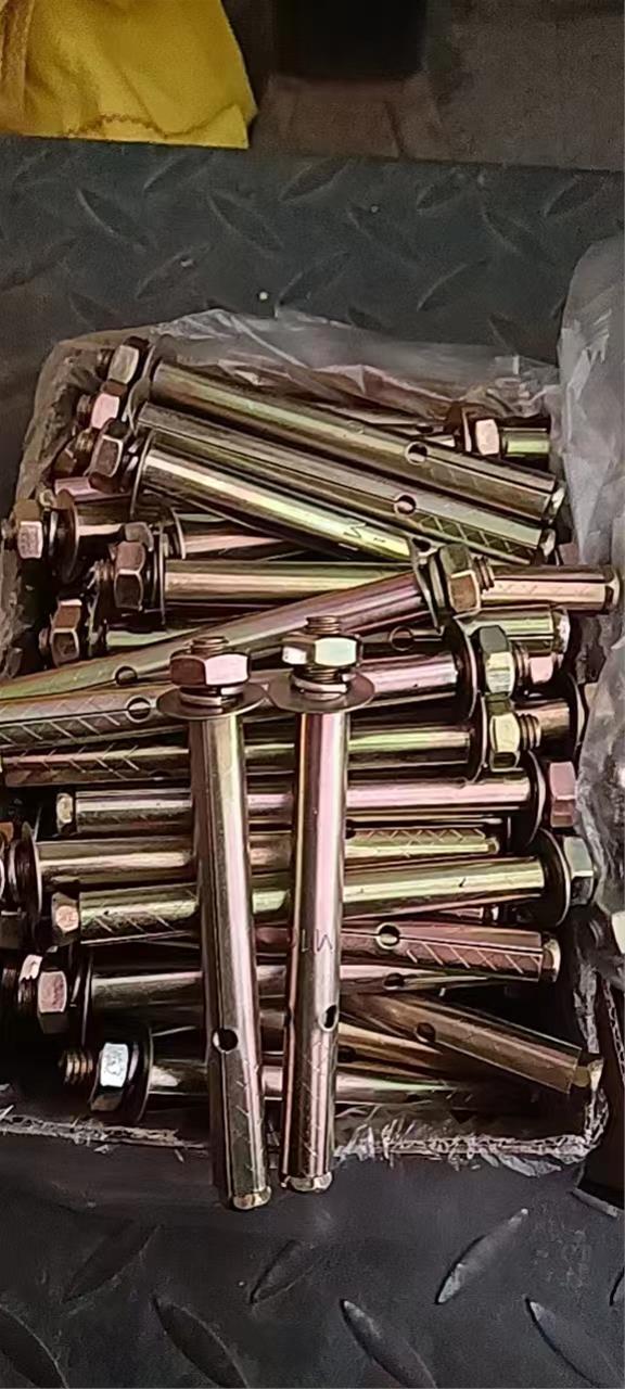 帶孔膨脹  國(guó)標(biāo)膨脹螺絲 膨脹螺栓 外膨脹 內(nèi)膨脹 拉爆螺絲M6-M24